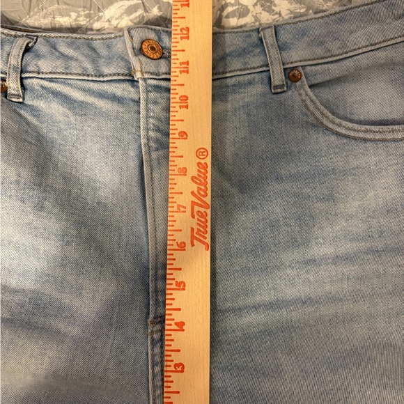 Express Distressed Denim Straight Leg Jeans - Picture 5 of 9